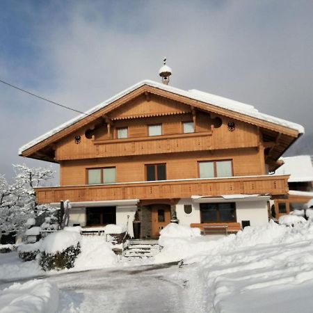 Apartment in Ramsau im Zillertal for 18 People Exterior foto