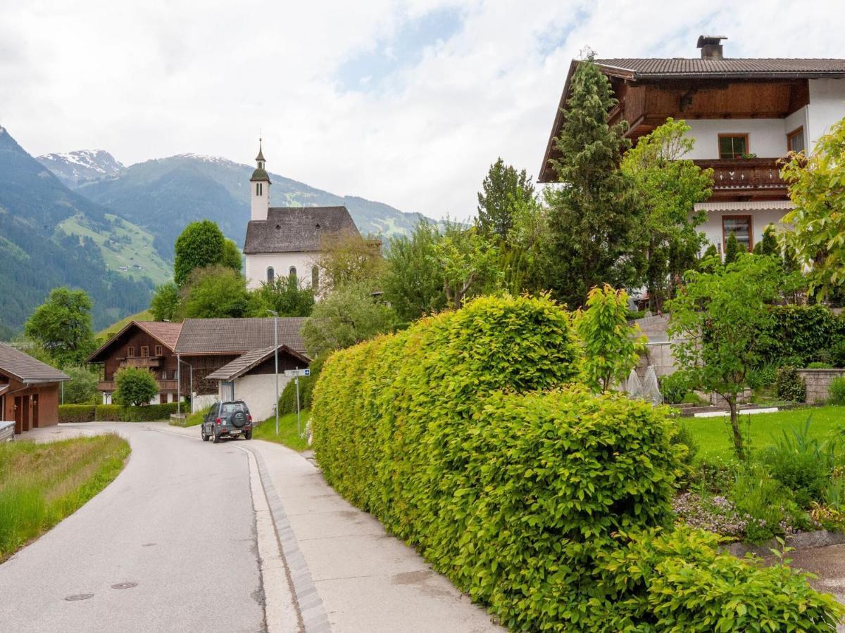 Apartment in Ramsau im Zillertal for 18 People Exterior foto