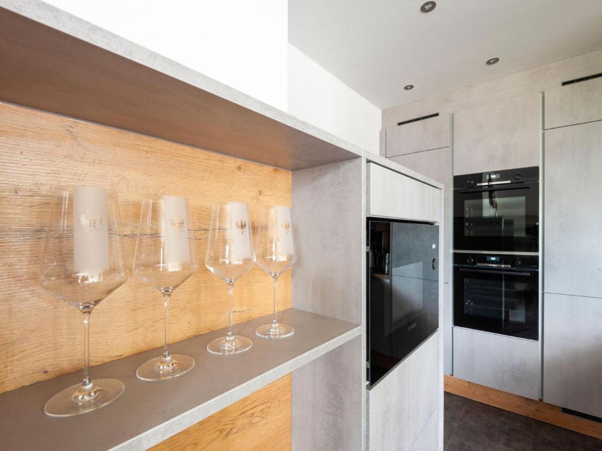 Apartment in Ramsau im Zillertal for 18 People Exterior foto