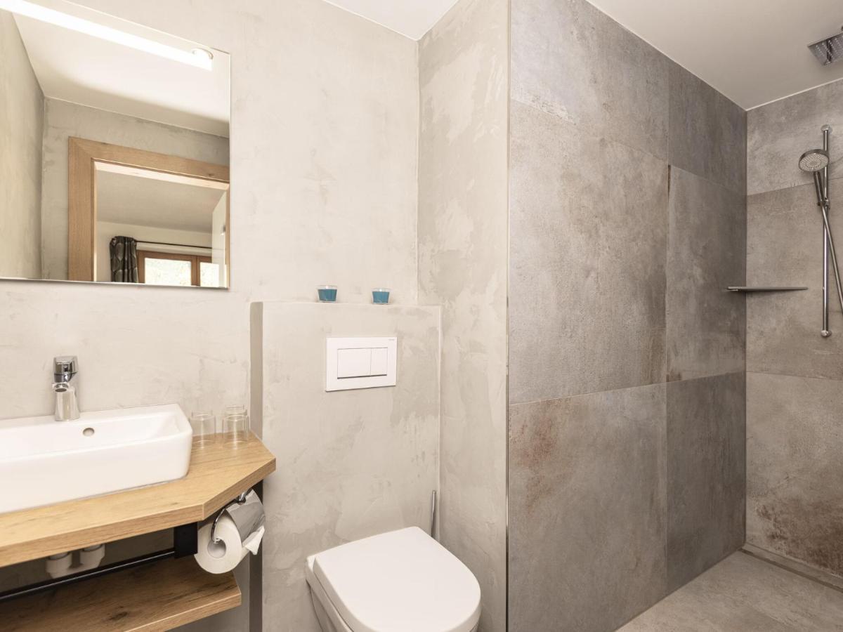 Apartment in Ramsau im Zillertal for 18 People Exterior foto